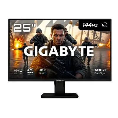 Monitor gamer negro visto de frente sobre su base, con una escena de acción en la pantalla, sobre fondo blanco