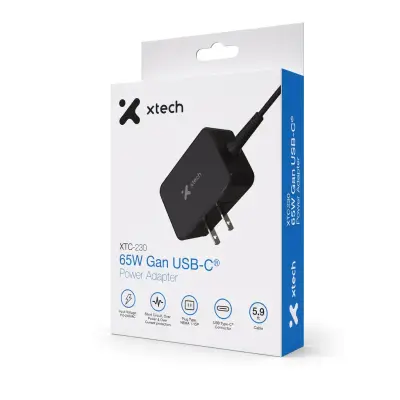 Etiqueta del cargador Xtech XTC-230 con los datos de entrada y salida