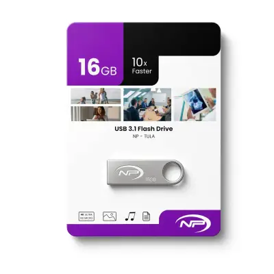 Memoria USB metálica plateada dentro de un empaque blíster morado, blanco y negro