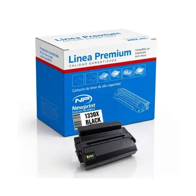 Cartucho de tóner negro con chip a la vista, delante de su caja azul y blanca Línea Premium de Newprint